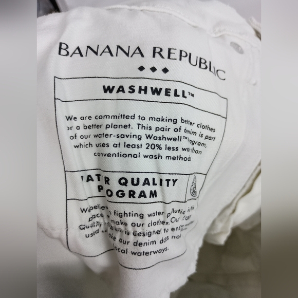 2/$30 Banana Republic Slim Butterly White Jeans-(#1,419) - Picture 4 of 8